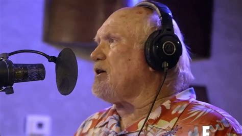 Terry Bradshaw SINGS in Rachels Christmas Song!